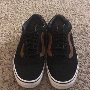 Black and leather vans women’s size 8 old skool style - near new